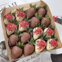Клубника в белом и молочном шоколаде